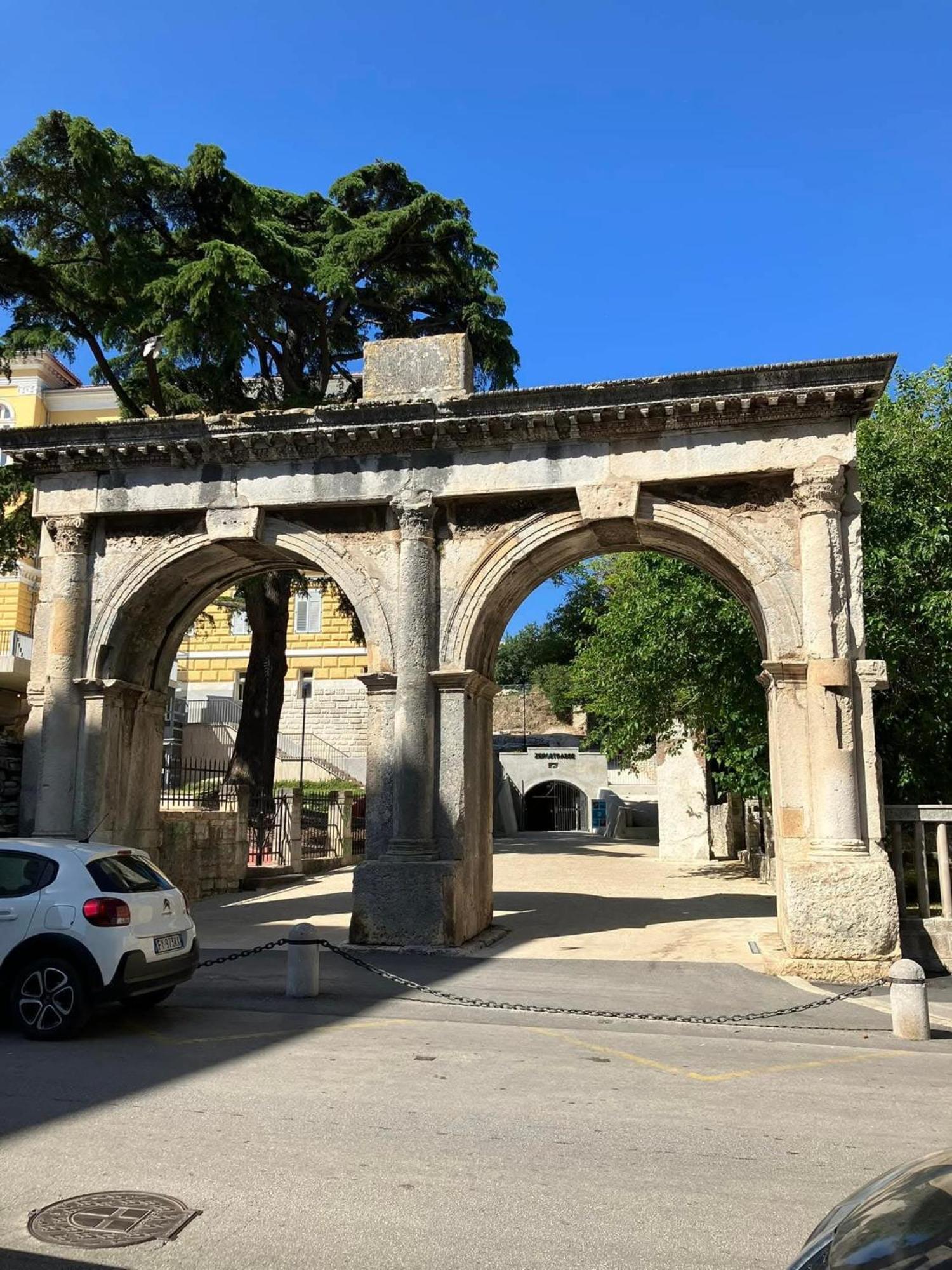 Apartman Diana,Free Parking Pula Exterior foto